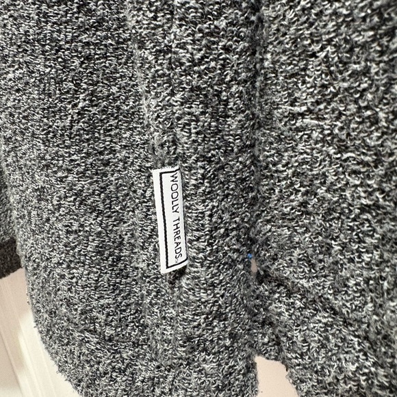 Woolly Threads Carolina Women's Gray Sweater - Picture 3 of 4
